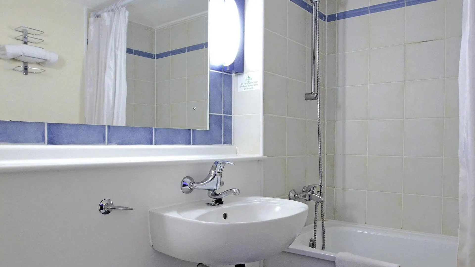 **  Campanile Hotel Wakefield Egyesült Királyság