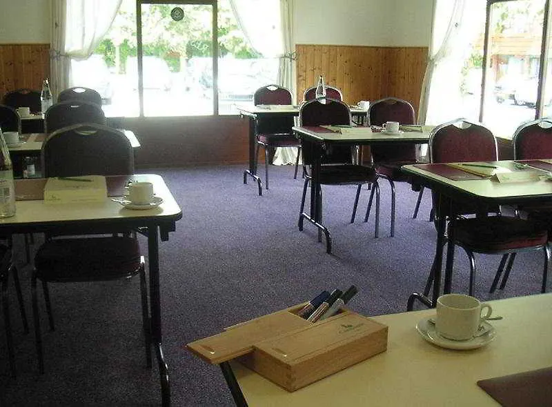 Campanile Hotel Wakefield 2*,  Birleşik Krallık